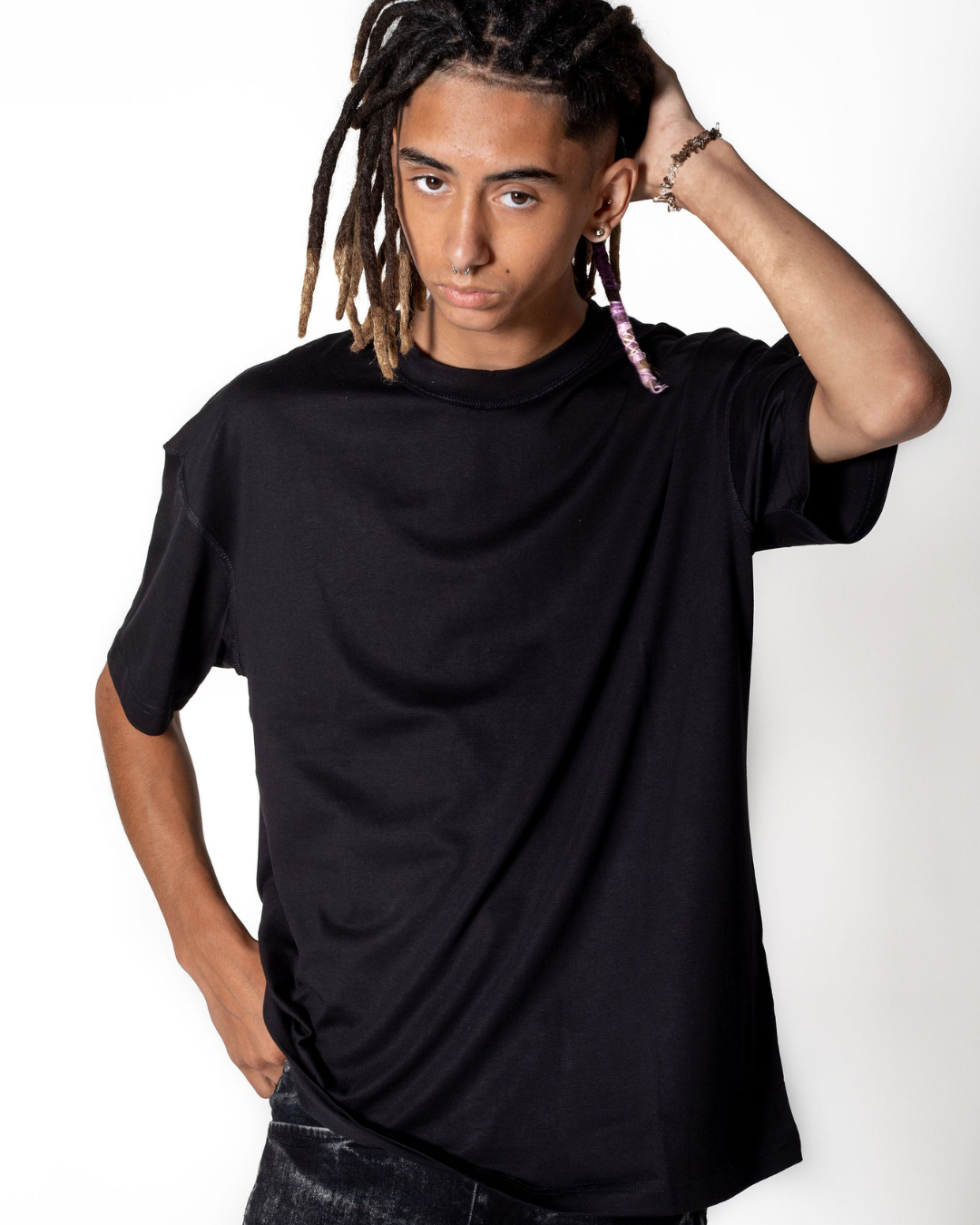 THE INVERTED T-SHIRT BLACK