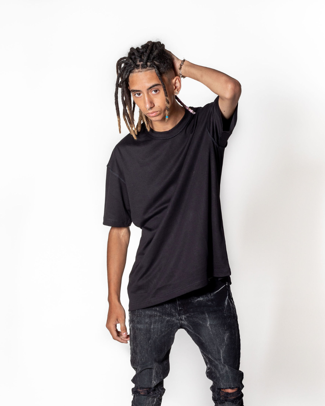 THE INVERTED T-SHIRT BLACK
