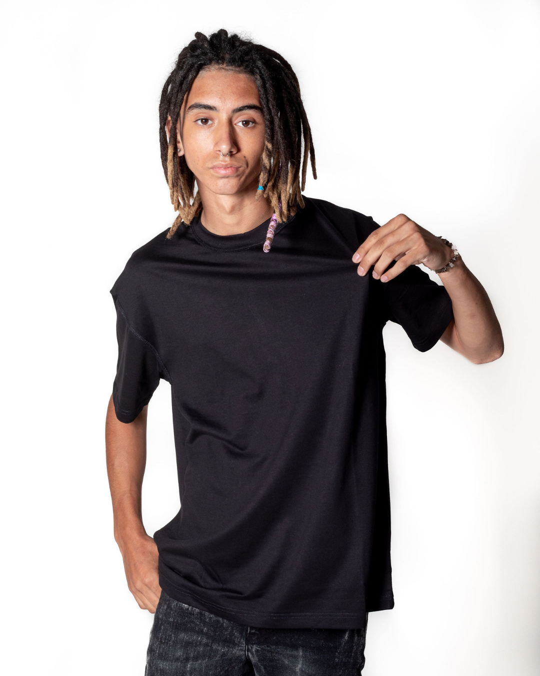 THE INVERTED T-SHIRT BLACK