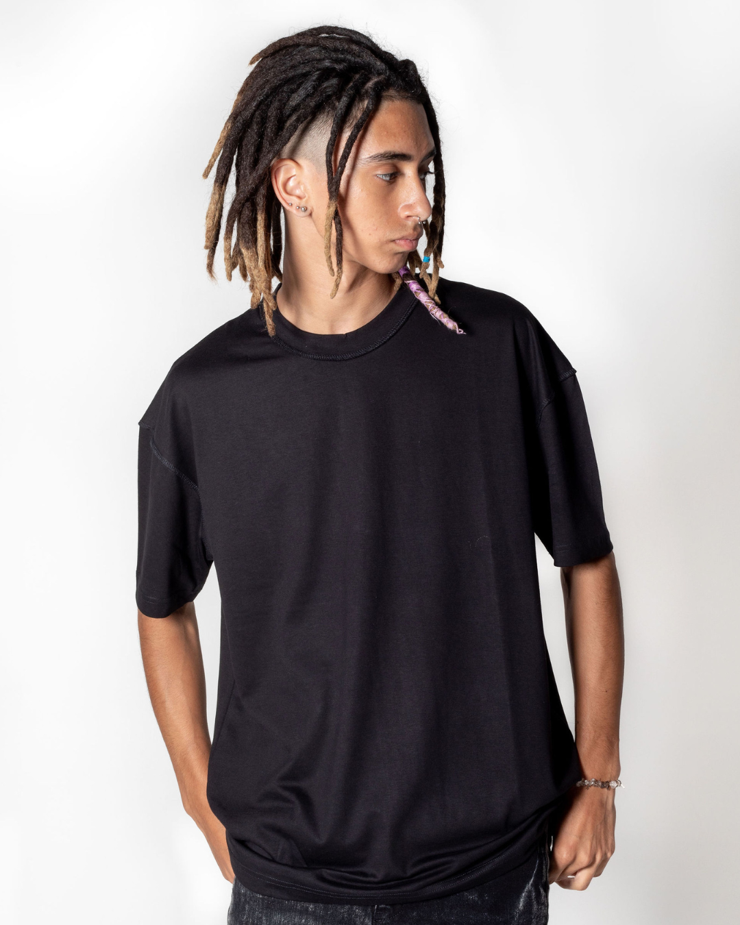 THE INVERTED T-SHIRT BLACK