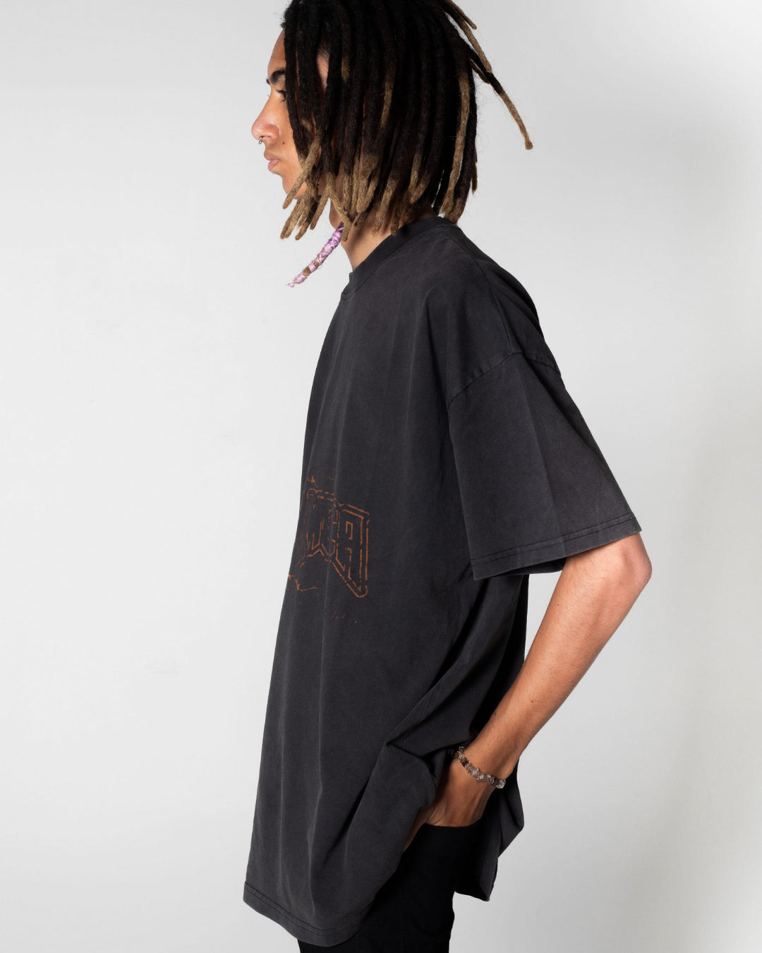 THE ENTRÉE GRAPHIC TEE : FADED BLACK