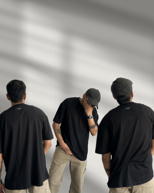THE INVERTED T-SHIRT BLACK